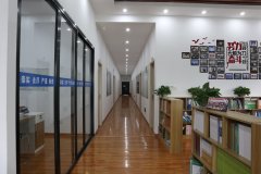 学校教室走廊
